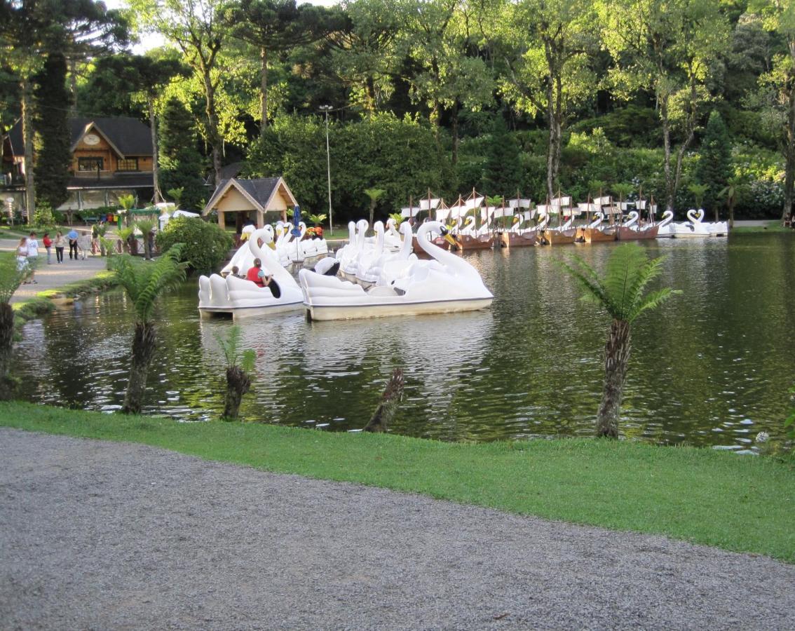 Apartamento Refúgio do Ipê em Gramado - Próximo ao Lago Negro Exterior foto